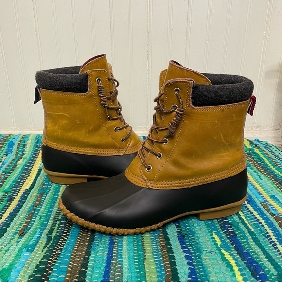 Tommy Hilfiger Shoes - Tommy Hilfiger twrussel Duck Women's Brown/Navy Hiking Boots - Size 10 leather